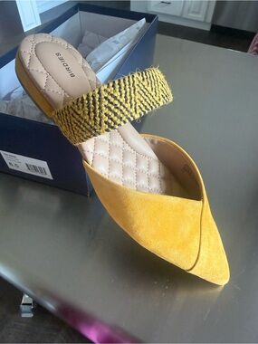 Birdies Yellow Suede Pointed-Toe Slide with Woven Strap - The Swan, Citron Cuff